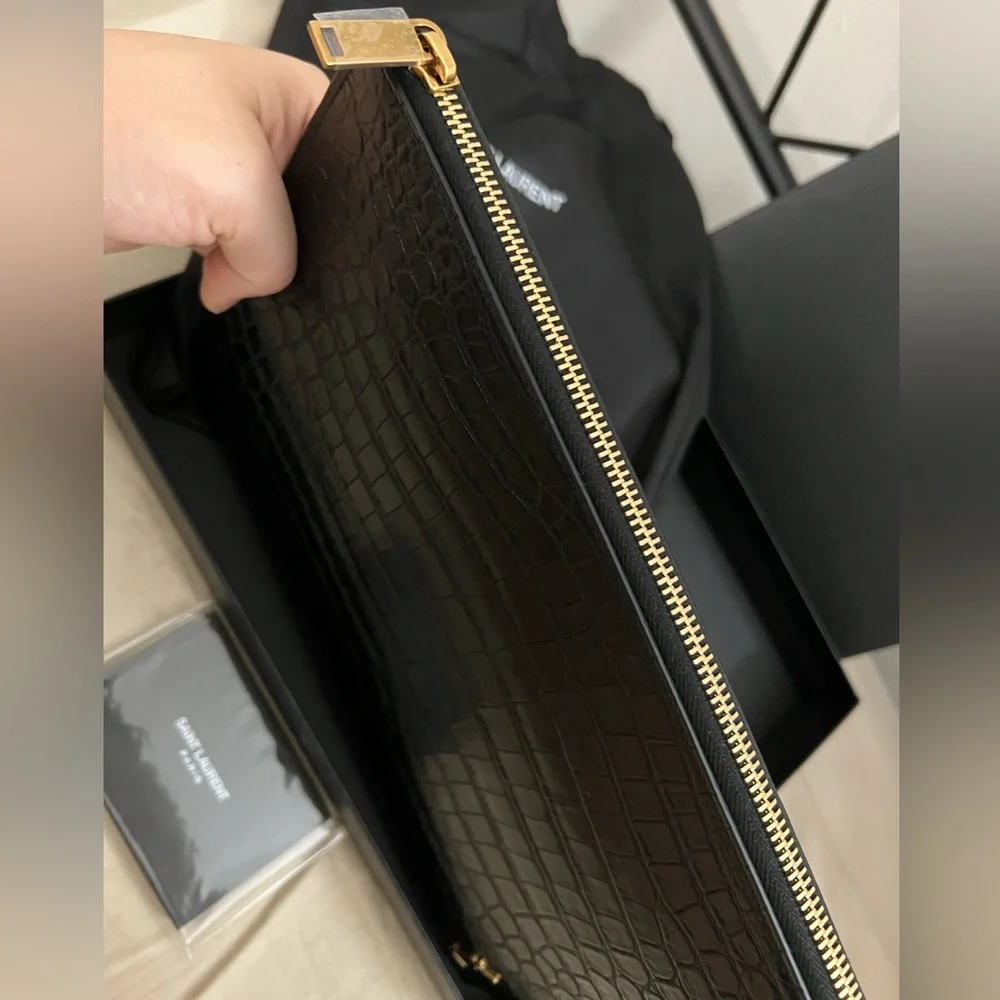 NEW in box. YSL Saint Laurent Black Croc embossed matte leather clutch bag - Picture 3 of 13